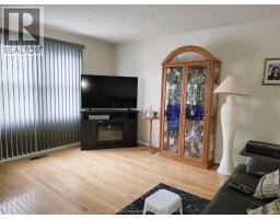 15 MONARCH DRIVE - 3