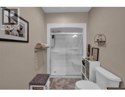 67 Valencia DRIVE - 26