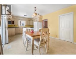 43 OXLEY DRIVE - 13