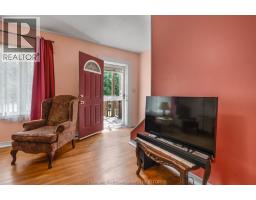 43 OXLEY DRIVE - 9