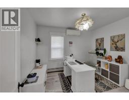 1134 Elizabeth STREET - 23