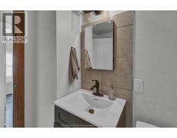 1134 Elizabeth STREET - 35