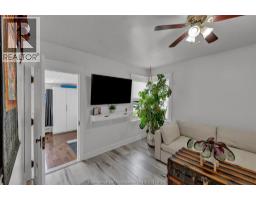 1134 Elizabeth STREET - 9