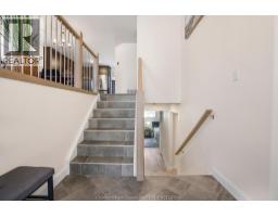 60 Manning DRIVE - 4