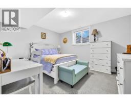 27 TRACY DRIVE - 34