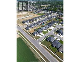 27 TRACY DRIVE - 44