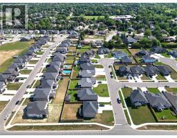 27 TRACY DRIVE - 46