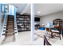 70 SIOUX DRIVE - 32
