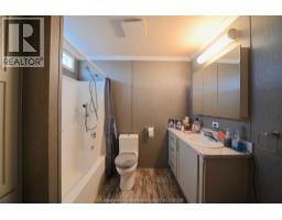 15895 Longwoods ROAD - 17