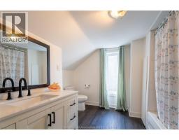 128 ELIZABETH STREET - 26