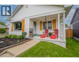 135 Alexandra AVENUE - 2