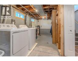 63 Warwick DRIVE - 21