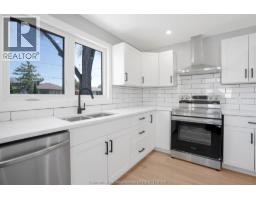 7 OXLEY DRIVE - 16
