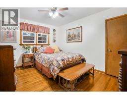 18 WOODLAND AVENUE - 24