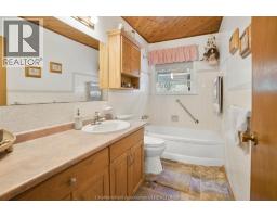 18 WOODLAND AVENUE - 25