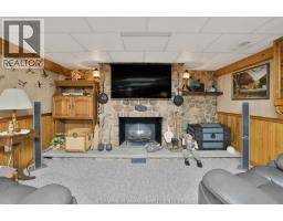 18 WOODLAND AVENUE - 30