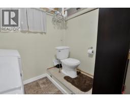 18 WOODLAND AVENUE - 43