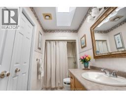 151 Balmoral ROAD - 22