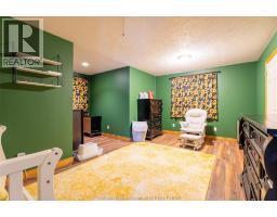 925 JAMES STREET - 19