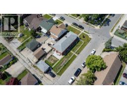 1402 Elsmere AVENUE - 4