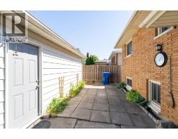 3 GOLDMERE DRIVE - 33