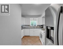 10 Van Allen AVENUE UnitNo. 201 - 24