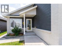 105 Moonstone CRESCENT - 3