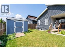 105 Moonstone CRESCENT - 38