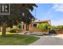 23 Queensway DRIVE - 1