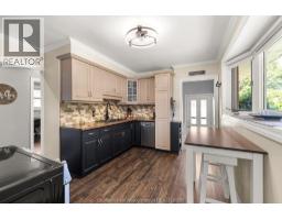 23 Queensway DRIVE - 13