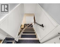 23 Queensway DRIVE - 16