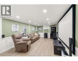 23 Queensway DRIVE - 21