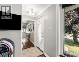 23 Queensway DRIVE - 4