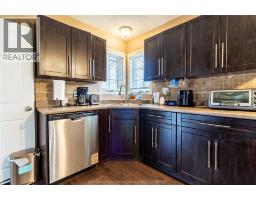 6 BIDDELL AVENUE - 11