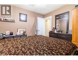 6 BIDDELL AVENUE - 16