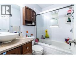 6 BIDDELL AVENUE - 17