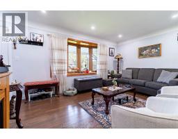6 BIDDELL AVENUE - 8