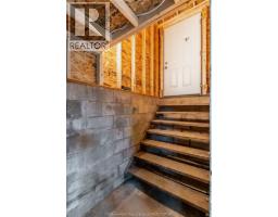 12 LANSDOWNE AVENUE - 25