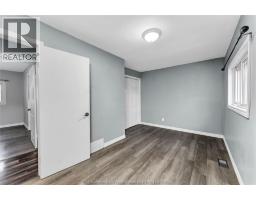 864 MCNAUGHTON AVENUE East - 28