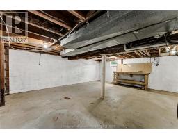 864 MCNAUGHTON AVENUE East - 33