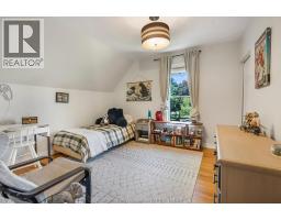 38 Harold STREET South - 34