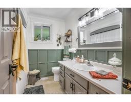 210 Chatham STREET North - 14
