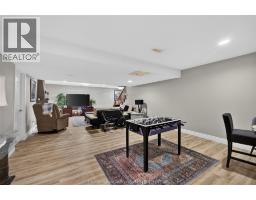 425 Park AVENUE West - 25