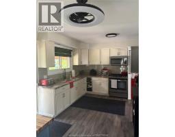 46 OTTAWA DRIVE - 8
