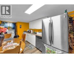 185 Thames STREET - 8