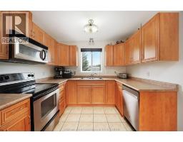 67 Azar AVENUE - 14