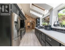 3 Pine Crest ROAD - 17