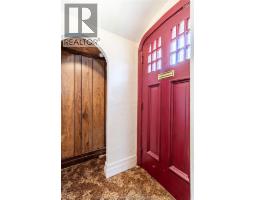 38 Barthe STREET - 6