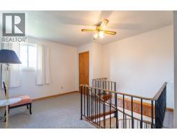 16 ARTHUR DRIVE - 16