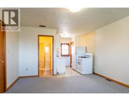 16 ARTHUR DRIVE - 30